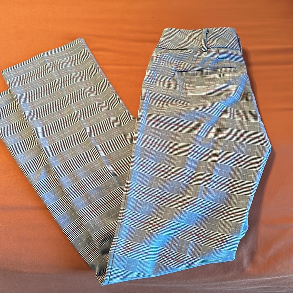Womens New York and Co dress Pants. Size 2 - Picture 2 of 4